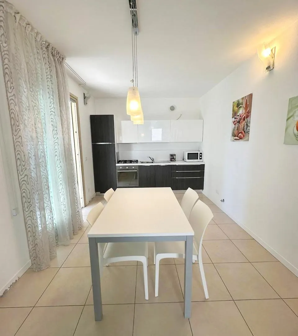 Villa Renzo- Parcheggio E Giardino Privati A Pochi Passi Dal Mare Lido di Jesolo 0*,
